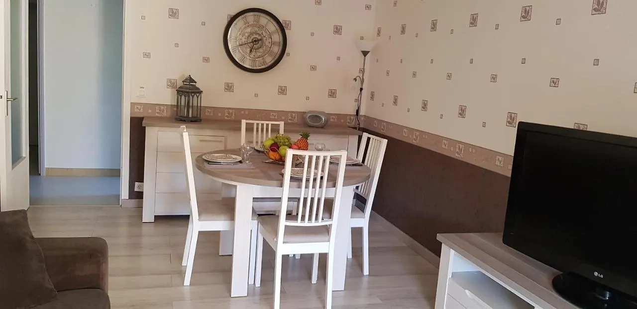 T2 Dans Une Jolie Residence Arboree De Frejus 0*,  France